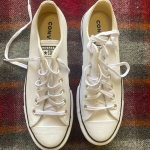Chuck Taylor All Star Lift Platform in clean leather.